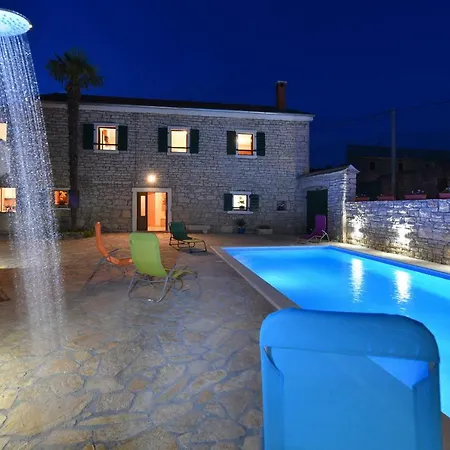 Petrovi Dvori Zadarvillas Villa Benkovac