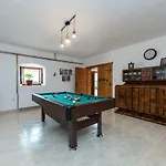 Petrovi Dvori Zadarvillas ヴィラ ベンコヴァツ