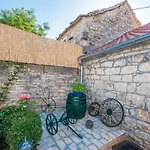 ヴィラ Petrovi Dvori Zadarvillas