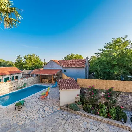 Petrovi Dvori Zadarvillas Villa Benkovac