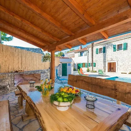 Petrovi Dvori Zadarvillas Villa Benkovac