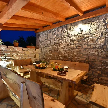 Petrovi Dvori Zadarvillas *