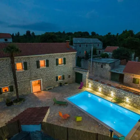 Petrovi Dvori Zadarvillas Villa Benkovac