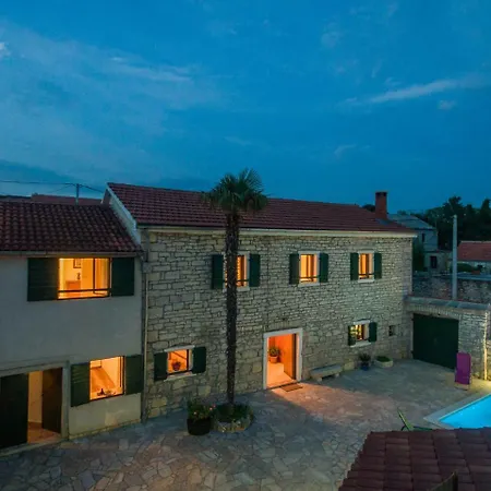 Petrovi Dvori Zadarvillas Villa