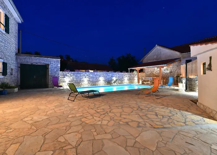 Petrovi Dvori Zadarvillas *